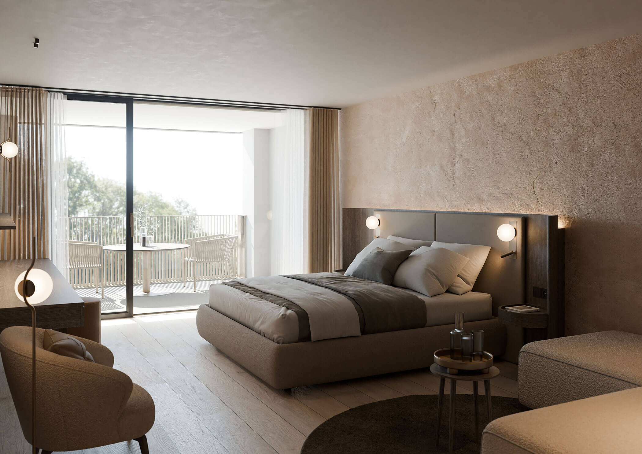 Modernes, in neutralen Tönen gehaltenes Hotelzimmer mit einem Doppelbett, Sessel und Balkon mit Blick ins Grüne. - Majestic Resorts (Relaunch)